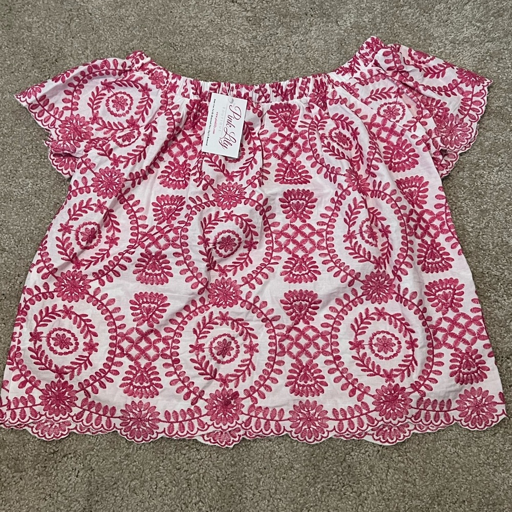 NEVER WORN WITH TAGS: Pink Lily Off The Shoulder Top